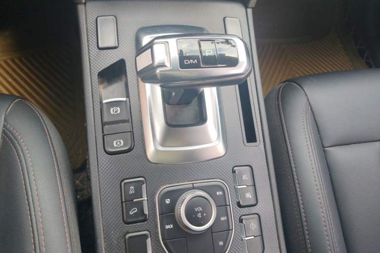 Used Haval H6 Coupe 2019 1.5T Automatic Two-Wheel Drive Luxury Smart Connectivity Version China VI Standard Gear Lever