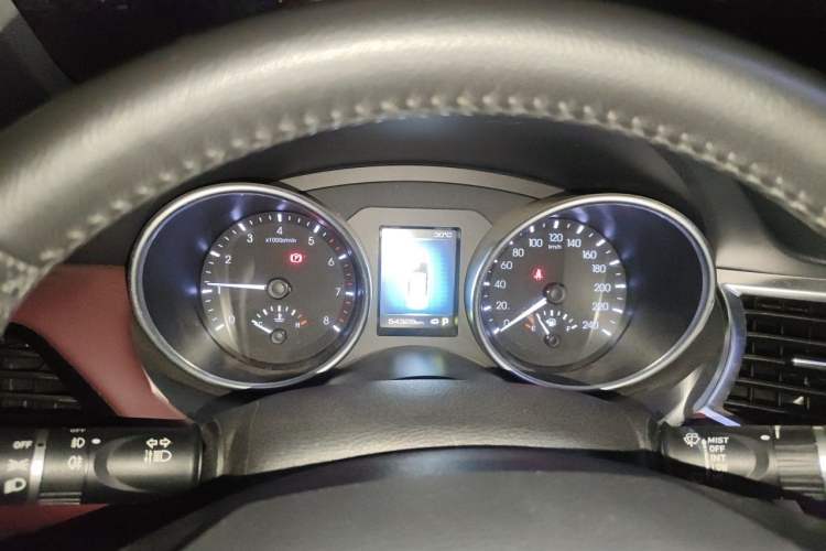 Used Haval H6 Coupe 2019 1.5T Automatic Two-Wheel Drive Luxury Smart Connectivity Version China V Standard Instrument Cluster