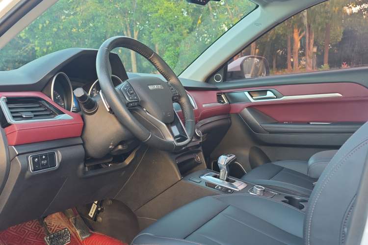 Used Haval H6 Coupe 2019 1.5T Automatic Two-Wheel Drive Ultra-Luxury Smart Connectivity Model China VI Standard Interior 2