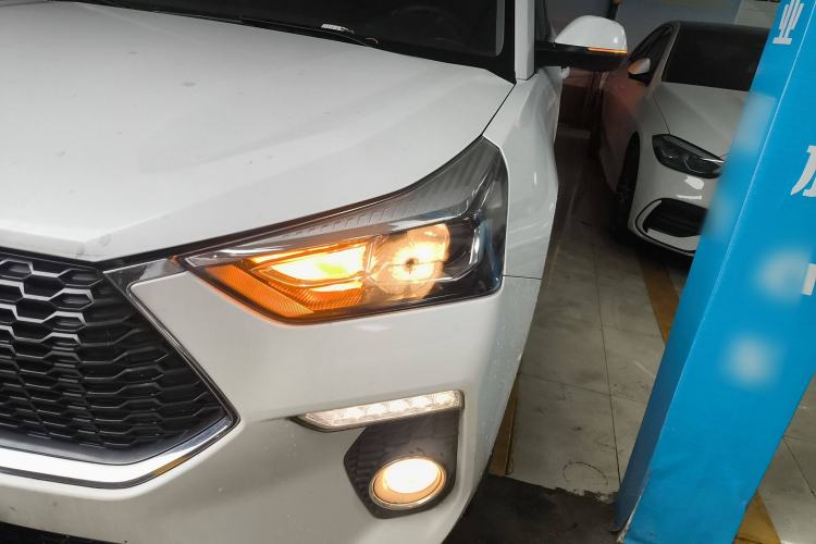 Used Haval H6 Coupe 2019 1.5T Automatic Two-Wheel Drive Elite Version China VI Standard Left Front Headlight