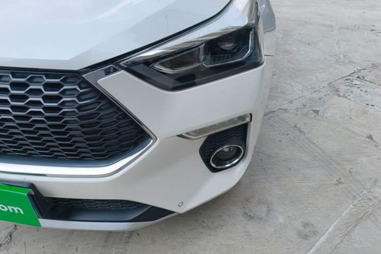 Used Haval H6 Coupe 2019 1.5T Automatic Two-Wheel Drive Ultra-Luxury Smart Connectivity Model China VI Standard Left Front Headlight
