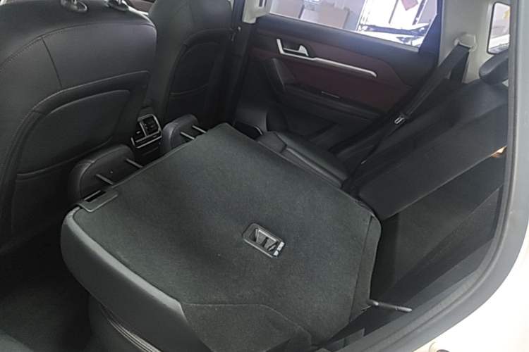 Used Haval H6 Coupe 2019 1.5T Automatic Two-Wheel Drive Ultra-Luxury Smart Connectivity Model China VI Standard Left Rear Seat