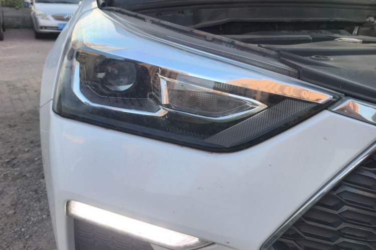 Used Haval H6 Coupe 2019 1.5T Automatic Two-Wheel Drive Luxury Smart Connectivity Version China V Standard Right Front Headlight