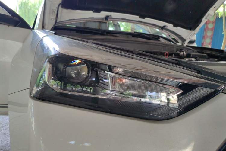 Used Haval H6 Coupe 2019 1.5T Automatic Two-Wheel Drive Luxury Smart Connectivity Version China VI Standard Right Front Headlight