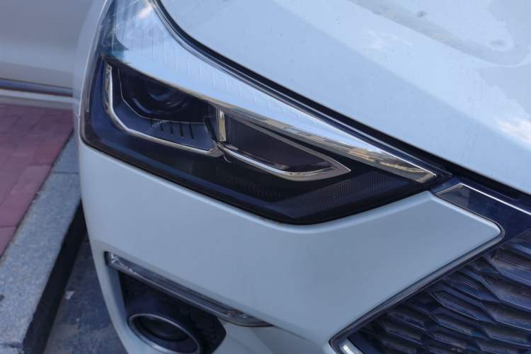 Used Haval H6 Coupe 2019 1.5T Automatic Two-Wheel Drive Elite Version China V Standard Right Front Headlight