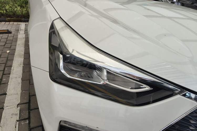 Used Haval H6 Coupe 2019 1.5T Automatic Two-Wheel Drive Elite Version China VI Standard Right Front Headlight