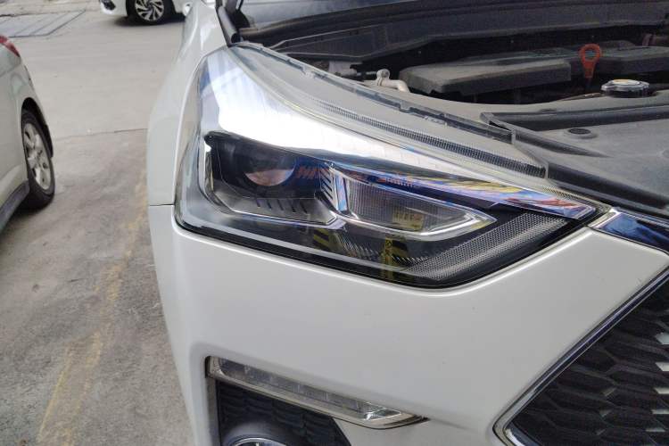 Used Haval H6 Coupe 2019 1.5T Automatic Two-Wheel Drive Luxury Smart Connectivity Version China VI Standard Right Front Headlight