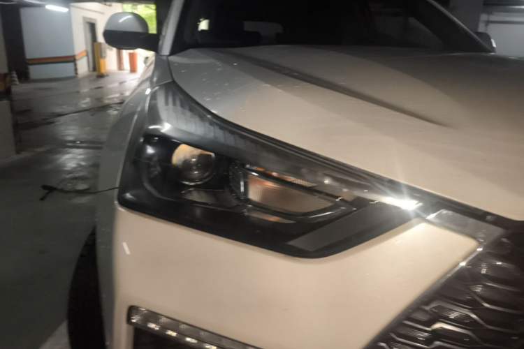 Used Haval H6 Coupe 2019 1.5T Automatic Two-Wheel Drive Elite Version China VI Standard Right Front Headlight