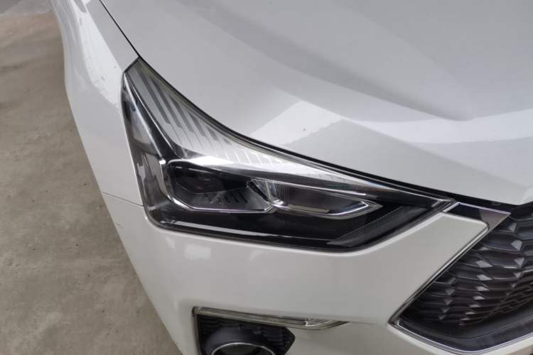 Used Haval H6 Coupe 2019 1.5T Automatic Two-Wheel Drive Ultra-Luxury Smart Connectivity Model China VI Standard Right Front Headlight