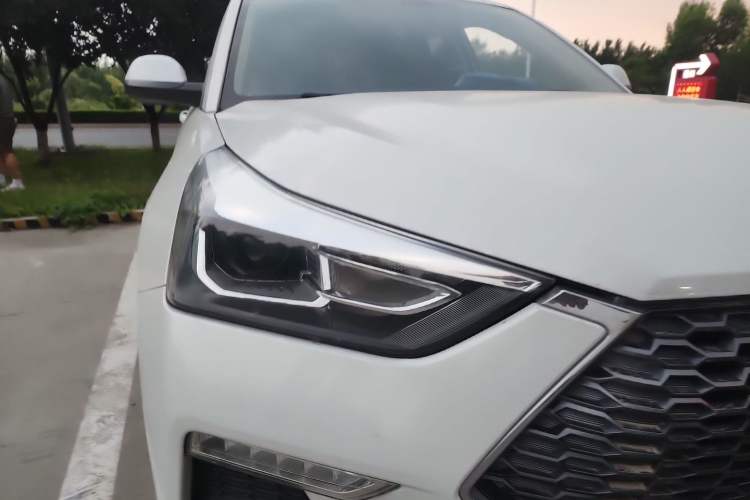 Used Haval H6 Coupe 2019 1.5T Automatic Two-Wheel Drive Elite Version China VI Standard Right Front Headlight
