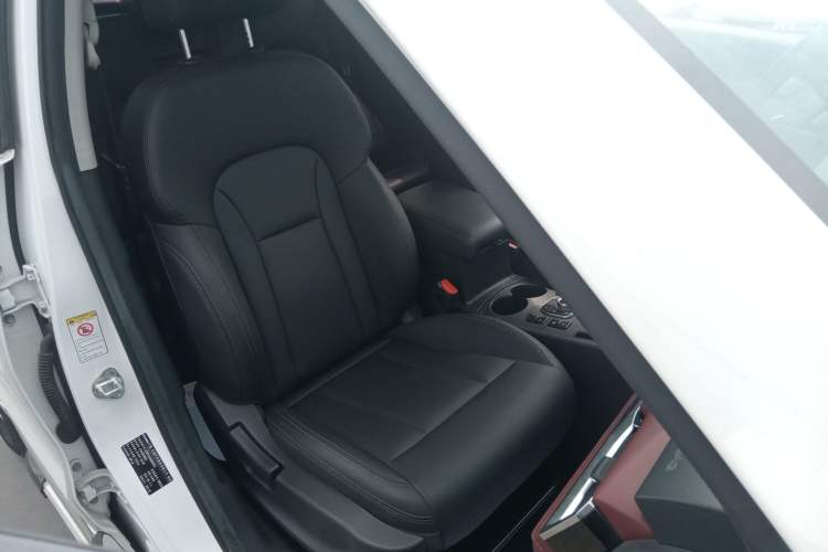 Used Haval H6 Coupe 2019 1.5T Automatic Two-Wheel Drive Luxury Smart Connectivity Version China VI Standard Right Front Seat