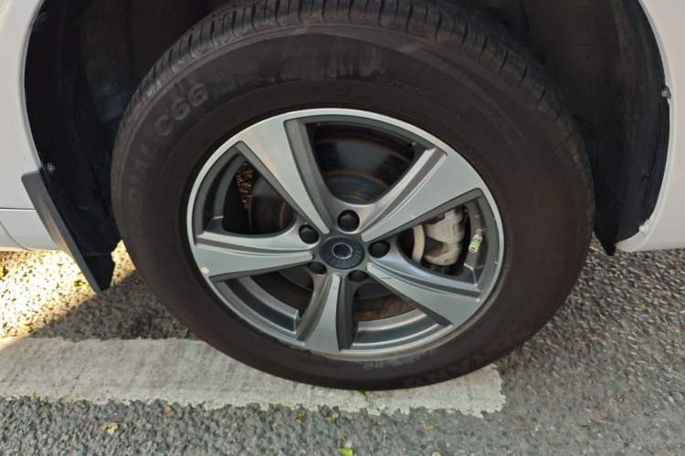 Used Haval H6 Coupe 2019 1.5T Automatic Two-Wheel Drive Luxury Smart Connectivity Version China VI Standard Right Front Wheel Hub