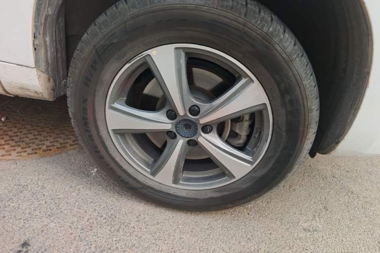 Used Haval H6 Coupe 2019 1.5T Automatic Two-Wheel Drive Luxury Smart Connectivity Version China VI Standard Right Front Wheel Hub