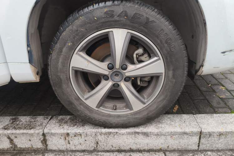 Used Haval H6 Coupe 2019 1.5T Automatic Two-Wheel Drive Luxury Smart Connectivity Version China V Standard Right Front Wheel Hub