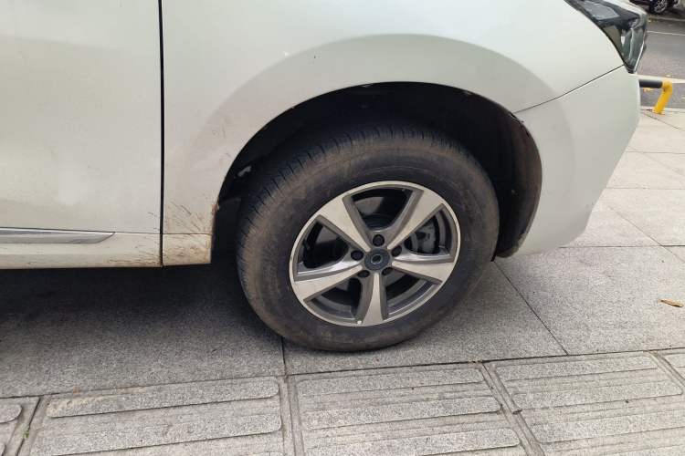 Used Haval H6 Coupe 2019 1.5T Automatic Two-Wheel Drive Luxury Smart Connectivity Version China V Standard Right Front Wheel Hub