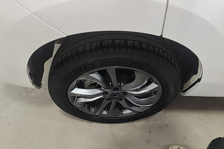 Used Haval H6 Coupe 2019 1.5T Automatic Two-Wheel Drive Ultra-Luxury Smart Connectivity Model China VI Standard Right Rear Wheel Hub