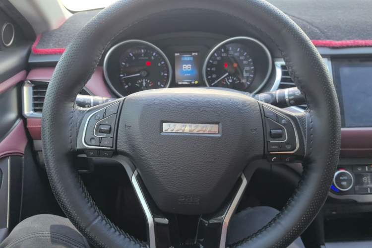 Used Haval H6 Coupe 2019 1.5T Automatic Two-Wheel Drive Luxury Smart Connectivity Version China V Standard Steering Wheel