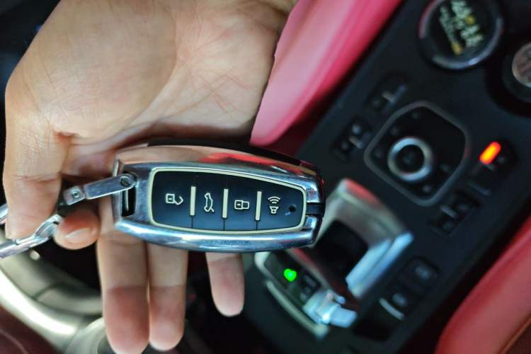 Used Haval H6 Coupe 2019 1.5T Automatic Two-Wheel Drive Luxury Smart Connectivity Version China VI Standard Vehicle Key