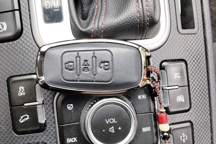 Used Haval H6 Coupe 2019 1.5T Automatic Two-Wheel Drive Ultra-Luxury Smart Connectivity Version China V Emission Standard Vehicle Key