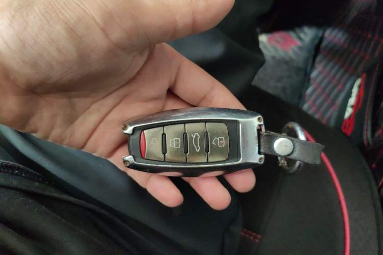 Used Haval H6 Coupe 2019 1.5T Automatic Two-Wheel Drive Luxury Smart Connectivity Version China VI Standard Vehicle Key