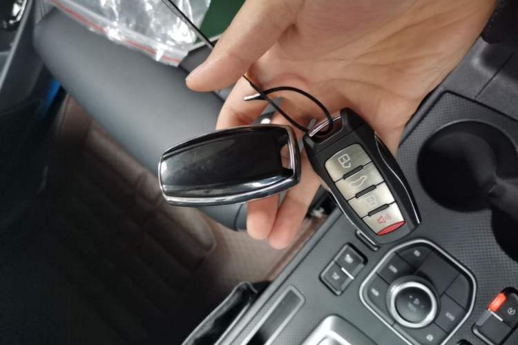 Used Haval H6 Coupe 2019 1.5T Automatic Two-Wheel Drive Ultra-Luxury Smart Connectivity Model China VI Standard Vehicle Key