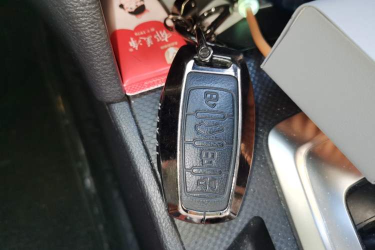 Used Haval H6 Coupe 2019 1.5T Automatic Two-Wheel Drive Ultra-Luxury Smart Connectivity Model China VI Standard Vehicle Key
