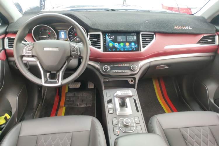 Used Haval H6 Coupe 2020 Smart Connect Version 1.5T Automatic Two-Wheel Drive Elite Model Center Console
