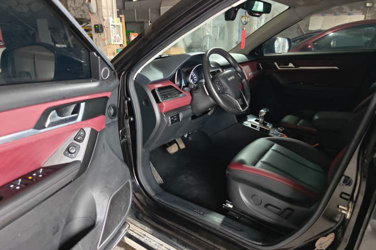 Used Haval H6 Coupe 2020 SmartConnect Edition 1.5T Automatic Two-Wheel Drive Luxury SmartConnect Model Driver Seat