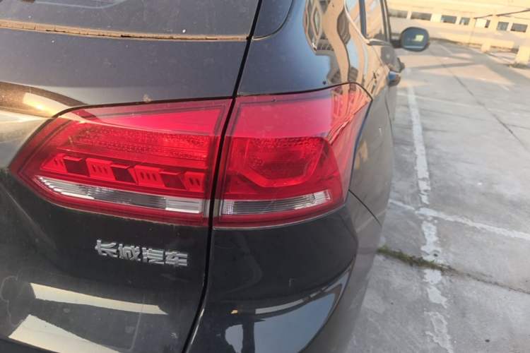 Used Haval H6 Coupe 2020 Smart Connect Version 1.5T Automatic Two-Wheel Drive Elite Model Exterior 3