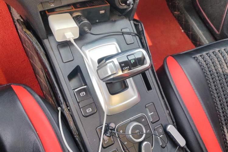 Used Haval H6 Coupe 2020 Smart Connect Version 1.5T Automatic Two-Wheel Drive Elite Model Gear Lever