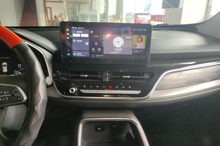 Used Haval H6 Coupe 2020 SmartConnect Edition 1.5T Automatic Two-Wheel Drive Luxury SmartConnect Model Audio And AC Panel