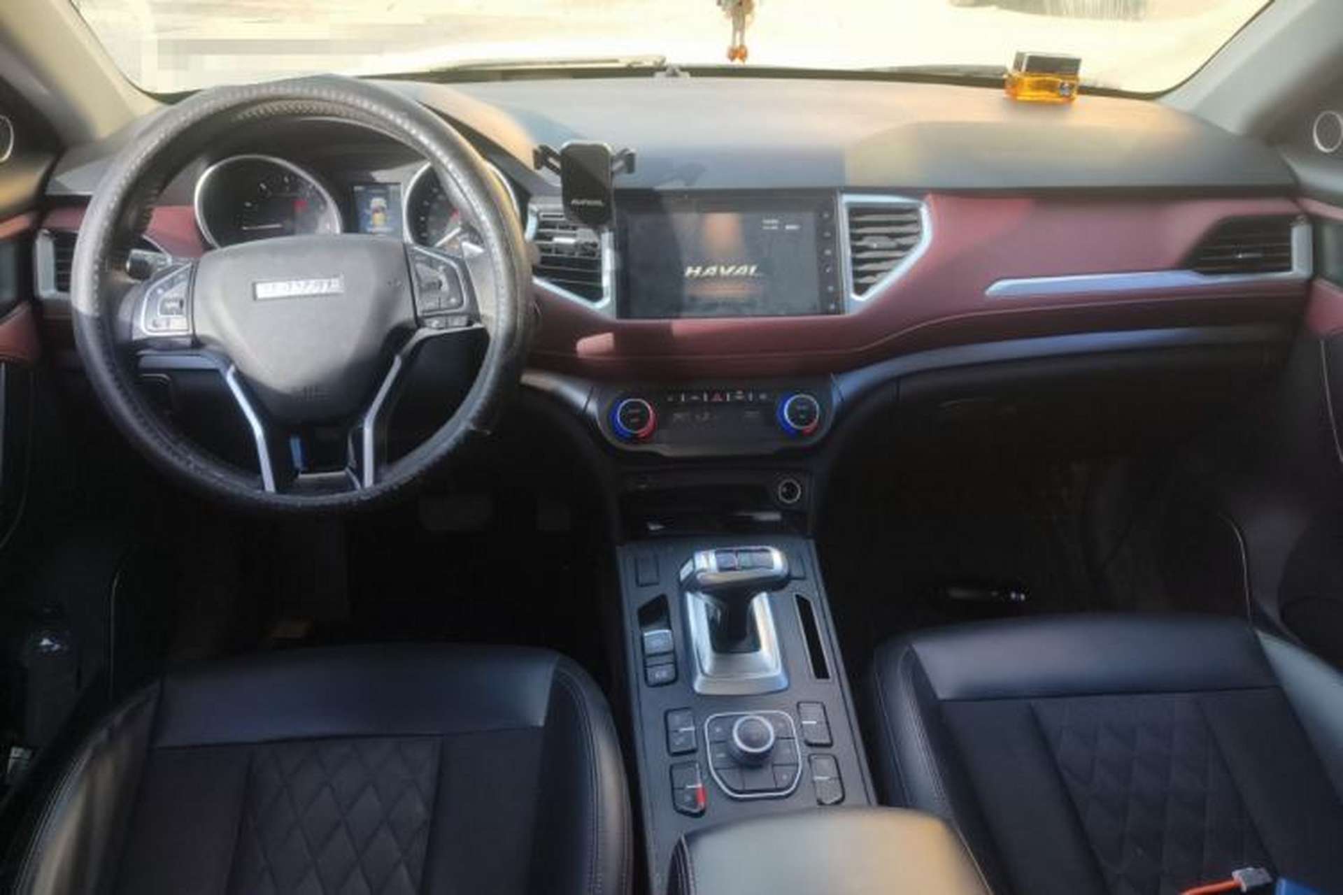 Used Haval H6 Coupe 2020 Smart Connect Version 1.5T Automatic Two-Wheel Drive Elite Model Center Console