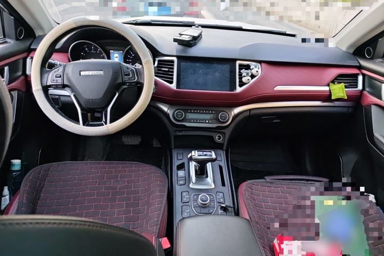 Used Haval H6 Coupe 2020 SmartConnect Edition 1.5T Automatic Two-Wheel Drive Luxury SmartConnect Model Center Console