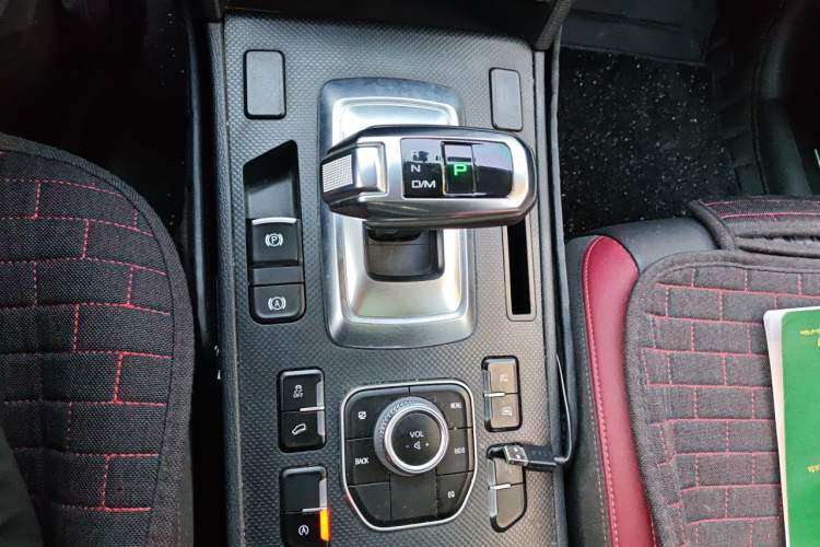 Used Haval H6 Coupe 2020 SmartConnect Edition 1.5T Automatic Two-Wheel Drive Luxury SmartConnect Model Gear Lever