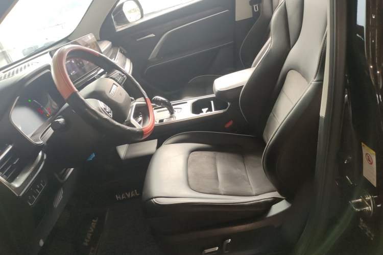 Used Haval H6 Coupe 2020 SmartConnect Edition 1.5T Automatic Two-Wheel Drive Luxury SmartConnect Model Left Front Seat