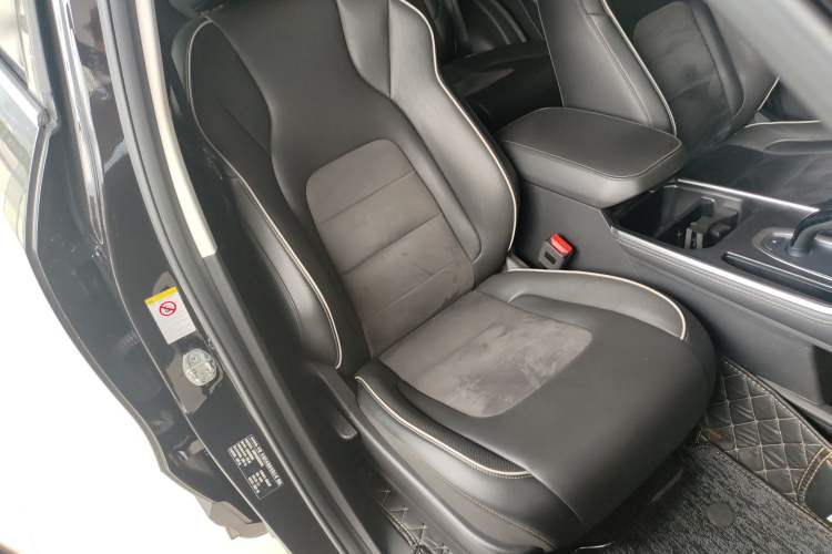 Used Haval H6 Coupe 2020 SmartConnect Edition 1.5T Automatic Two-Wheel Drive Luxury SmartConnect Model Right Front Seat