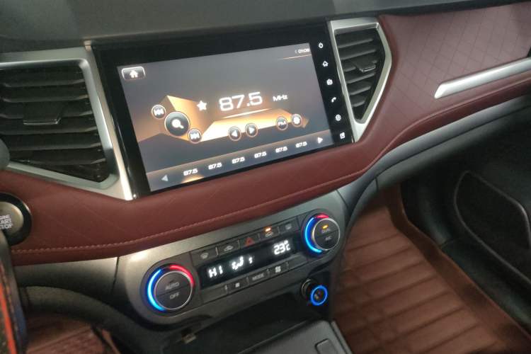 Used Haval H6 Coupe 2020 Smart Connect Version 1.5T Automatic Two-Wheel Drive Elite Model Audio And AC Panel