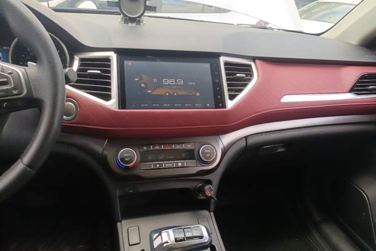 Used Haval H6 Coupe 2020 Smart Connect Version 1.5T Automatic Two-Wheel Drive Elite Model Audio And AC Panel