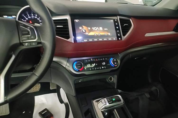 Used Haval H6 Coupe 2020 SmartConnect Edition 1.5T Automatic Two-Wheel Drive Luxury SmartConnect Model Audio And AC Panel