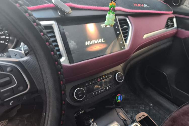 Used Haval H6 Coupe 2020 Smart Connect Version 1.5T Automatic Two-Wheel Drive Elite Model Audio And AC Panel