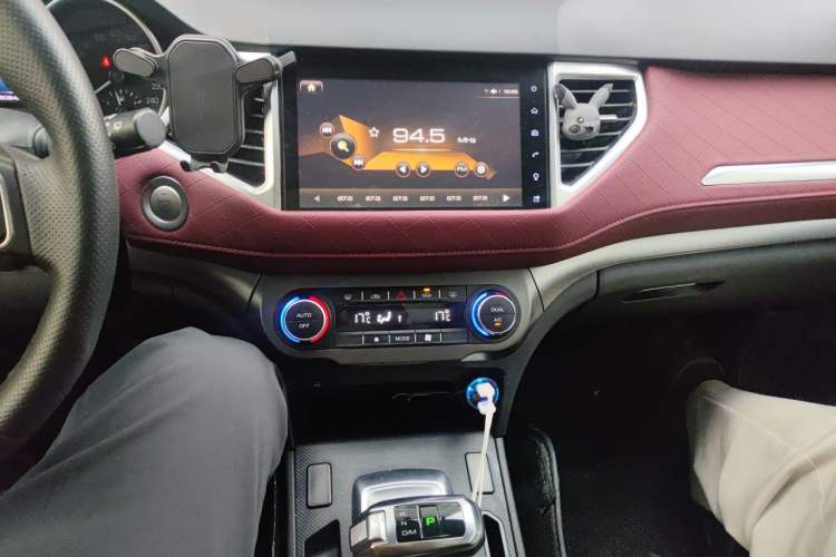 Used Haval H6 Coupe 2020 SmartConnect Edition 1.5T Automatic Two-Wheel Drive Luxury SmartConnect Model Audio And AC Panel