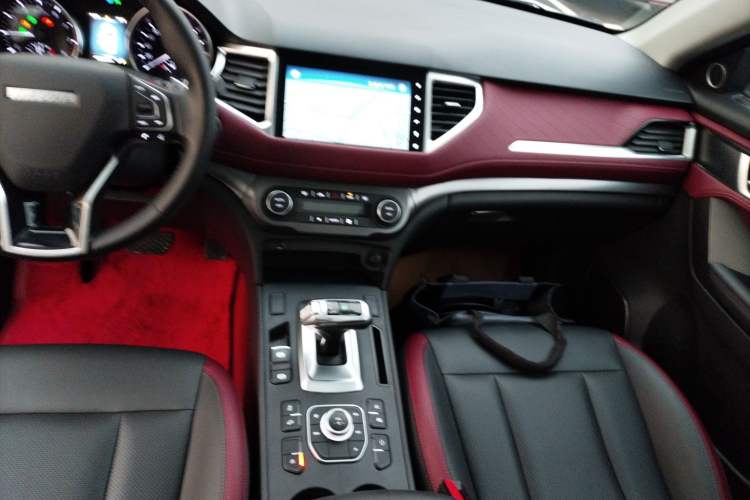 Used Haval H6 Coupe 2020 SmartConnect Edition 1.5T Automatic Two-Wheel Drive Luxury SmartConnect Model Audio And AC Panel