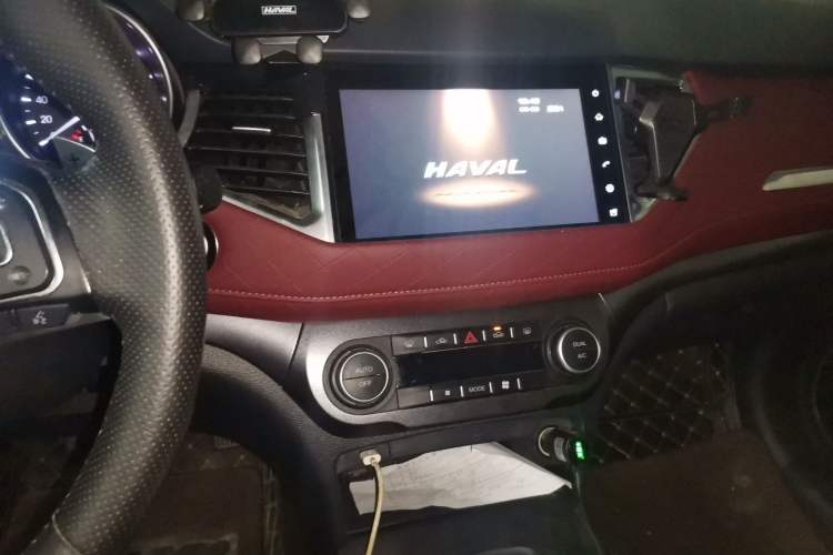 Used Haval H6 Coupe 2020 Smart Connect Version 1.5T Automatic Two-Wheel Drive Elite Model Audio And AC Panel