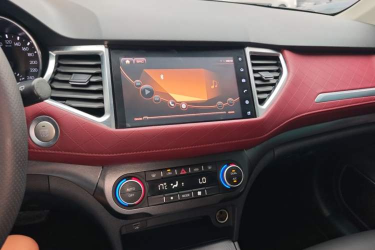 Used Haval H6 Coupe 2020 Smart Connect Version 1.5T Automatic Two-Wheel Drive Elite Model Audio And AC Panel
