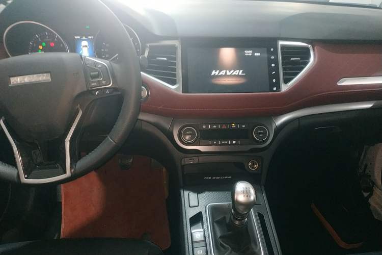 Used Haval H6 Coupe 2020 Smart Connect Version 1.5T Manual Two-Wheel Drive Elite Model Audio And AC Panel