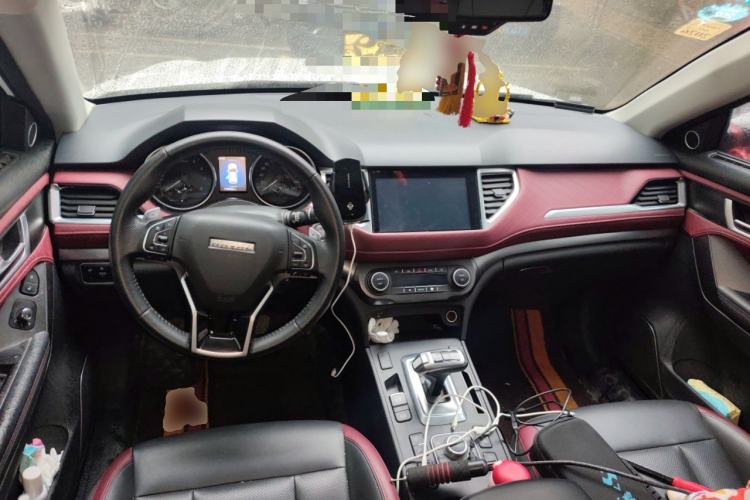 Used Haval H6 Coupe 2020 SmartConnect Edition 1.5T Automatic Two-Wheel Drive Luxury SmartConnect Model Center Console