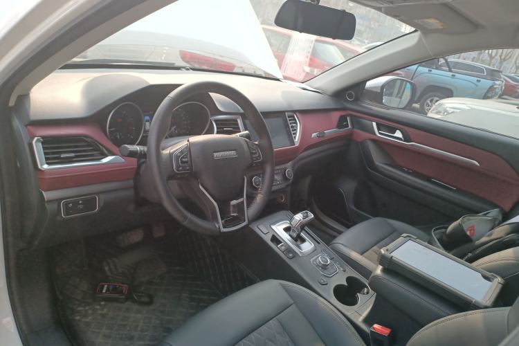 Used Haval H6 Coupe 2020 Smart Connect Version 1.5T Automatic Two-Wheel Drive Elite Model Center Console