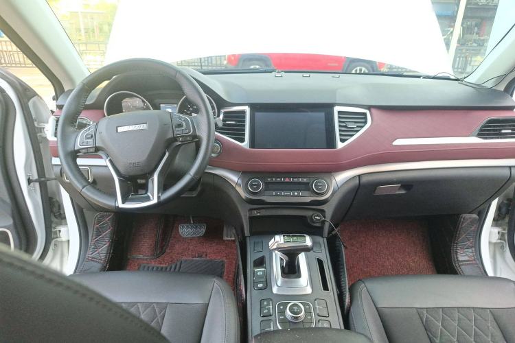Used Haval H6 Coupe 2020 Smart Connect Version 1.5T Automatic Two-Wheel Drive Elite Model Center Console