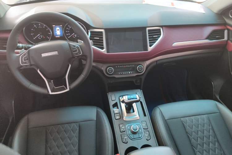 Used Haval H6 Coupe 2020 Smart Connect Version 1.5T Automatic Two-Wheel Drive Elite Model Center Console