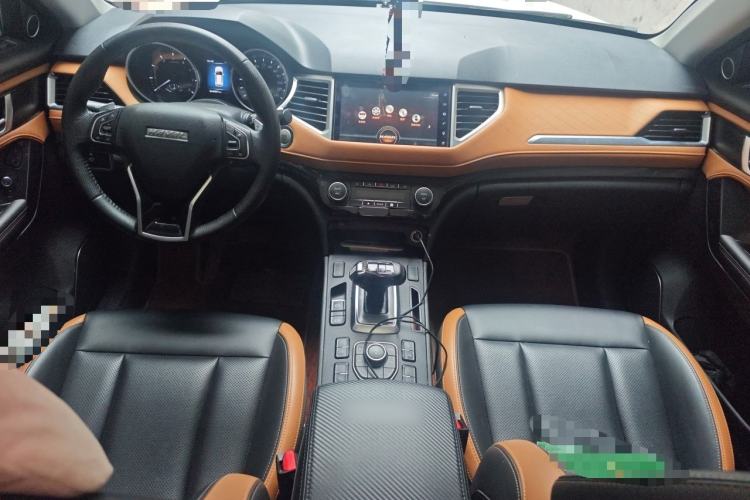 Used Haval H6 Coupe 2020 SmartConnect Edition 1.5T Automatic Two-Wheel Drive Luxury SmartConnect Model Center Console